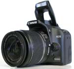 Canon EOS1000D s vyklopeným bleskem (Kliknutí zvětší)