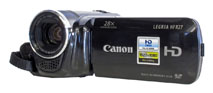 Canon HF R27 s vyklopeným displejem (Kliknutí zvětší)