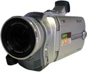 Canon MVX100i z přední perspektivy (Klikni pro zvětšení)