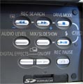 Detail tlačítek pod LCD-panelem (Klikni pro zvětšení)