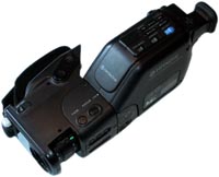Hitachi VM-C1 má kloub vpředu (Klikni pro zvětšení)