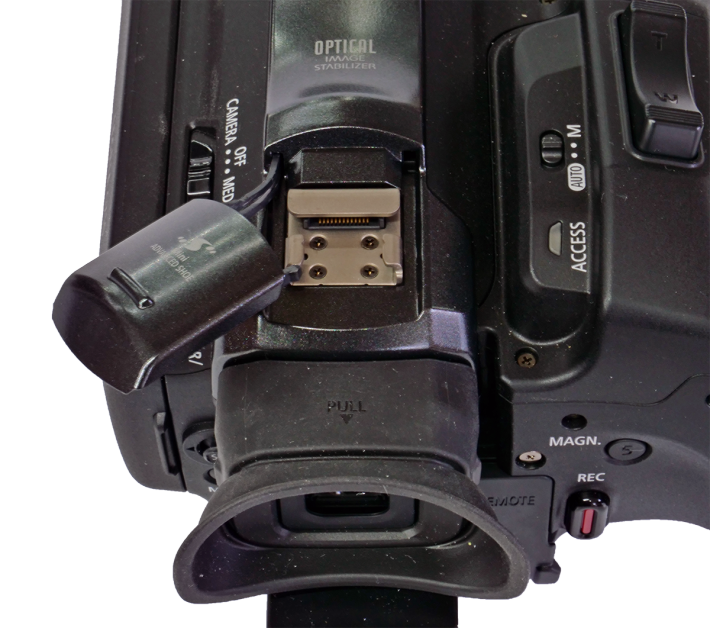 Videokamera Canon GX10: detail botičky a ovládání