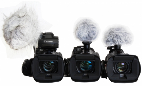 Videokamery: Canon XA20 s NTG2, Canon HF G30 s DM-100 a HF G25 s SM-V1