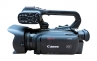 Videokamera Canon XA40 s nasazenou RUČKOU...