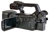 Videokamera Canon XF400/405 v zadní perspektivě