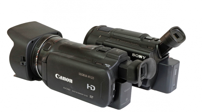 Videokamery Canon LEGRIA HF G25 Sony FDR-AX33