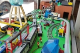 Stavebnice Lego: levá strana při pohledu z ulice...
