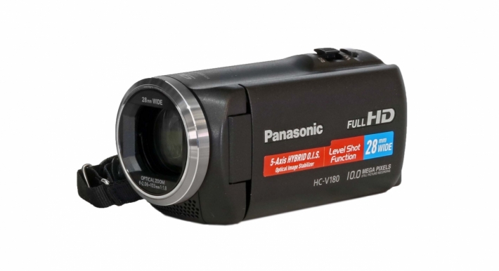 Videokamera Panasonic V180 v perspektivě