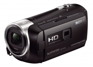 Videokamera Sony HDR-PJ410 v přední perspektivě