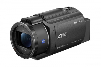 Videokamera Sony FDR-AX43 se zavřeným displejem