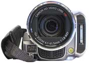 Detail objektivu kamery Canon HF M306 (Kliknutí zvětší)