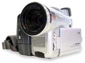 Canon MVX45i z přední perpsektivy (Klikni pro zvětšení)