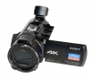 Videokamera Sony FDR-AX53 v detailu s botičkou