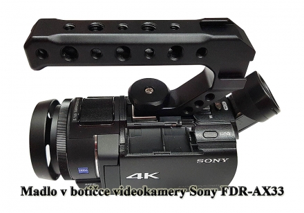 Elegantní madlo na videokameře Sony FDR-AX33...