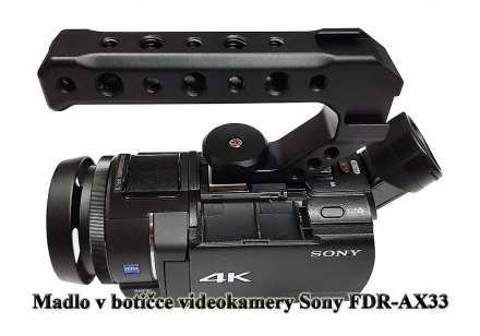 Elegantní madlo na videokameře Sony FDR-AX33...