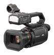 Videokamera Panasonic HC-X2000: levá přední perspektiva