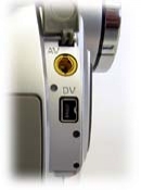Boční konektory kamery MV800 (Klikni pro zvětšení)