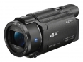 Videokamera Sony FDR-AX53 v přední perspektivě...